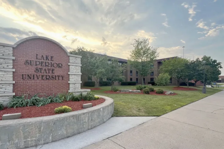 University enrollment drops 2% in Michigan, first drop in three years